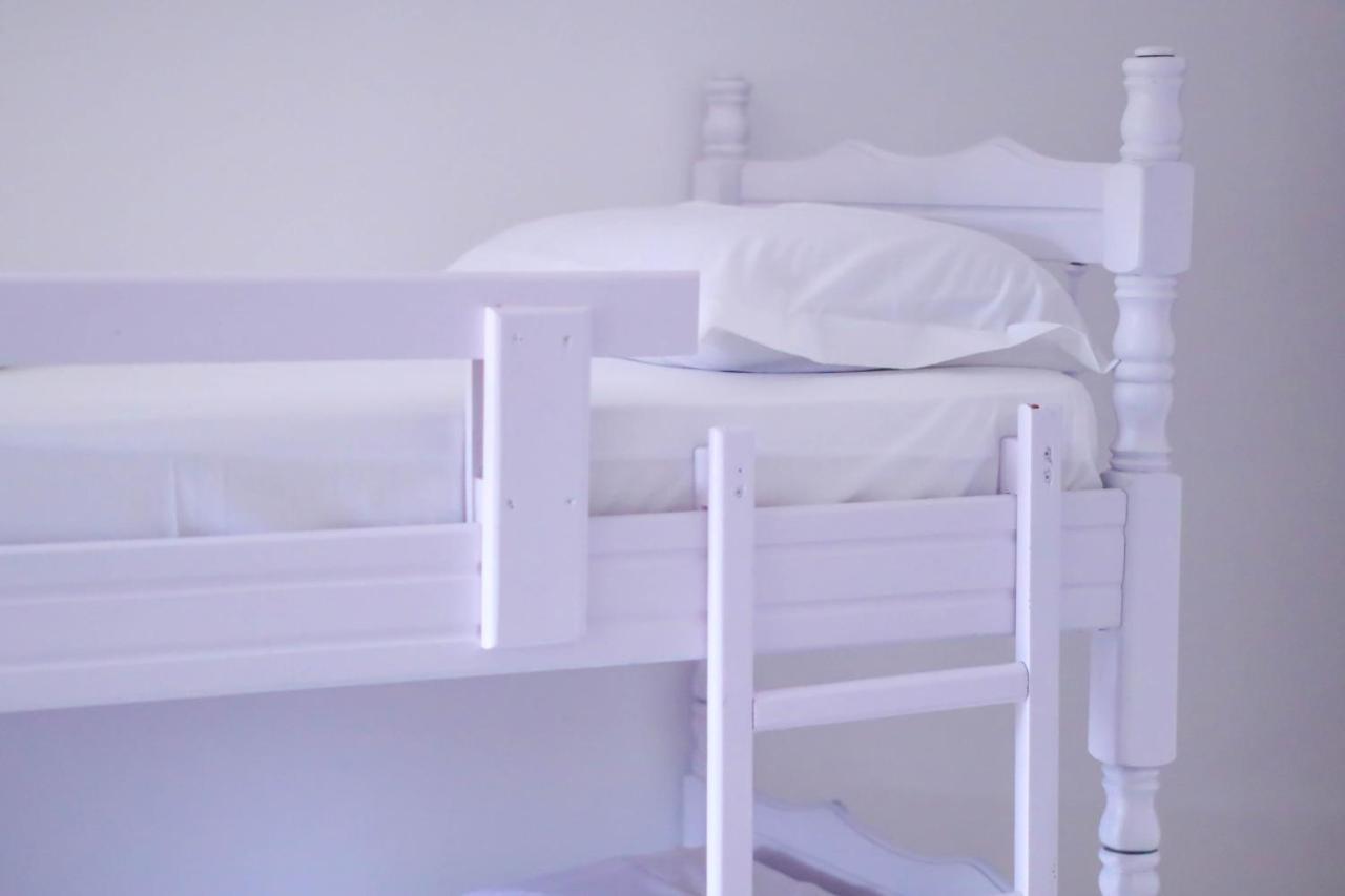 Aparthotel Bora Himare