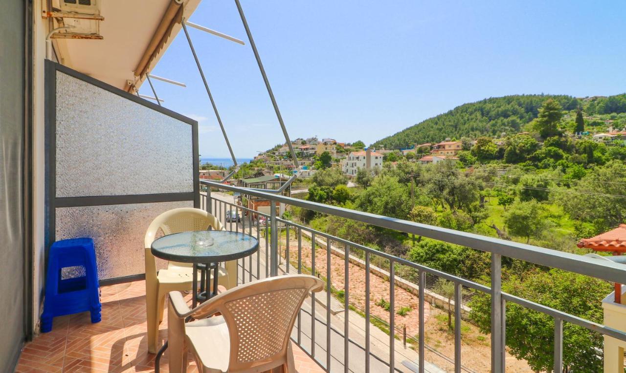 Aparthotel Bora Himare